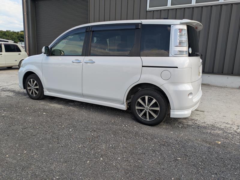 TOYOTA SIENTA 2013/3