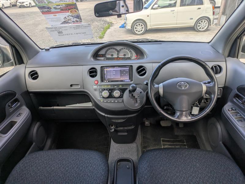 TOYOTA SIENTA 2013/3