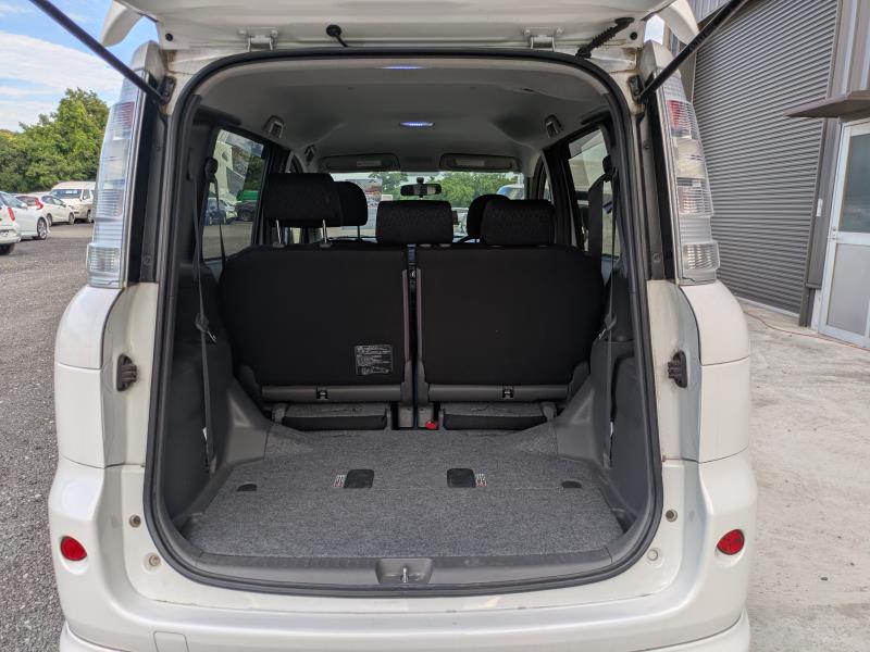 TOYOTA SIENTA 2013/3