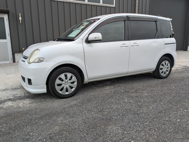 TOYOTA SIENTA 2008/1