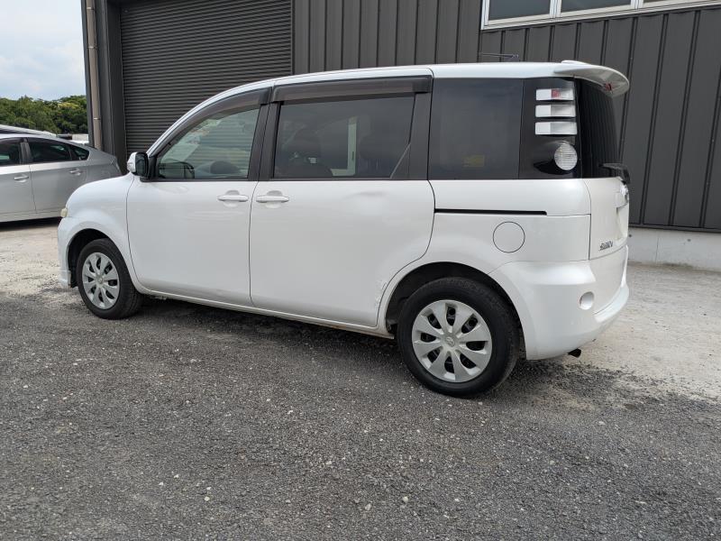 TOYOTA SIENTA 2008/1