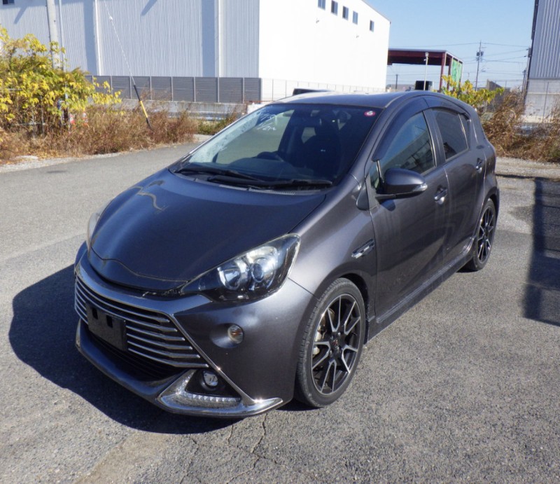 TOYOTA AQUA 2014/12