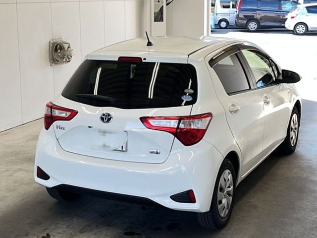 TOYOTA VITZ 2018/5