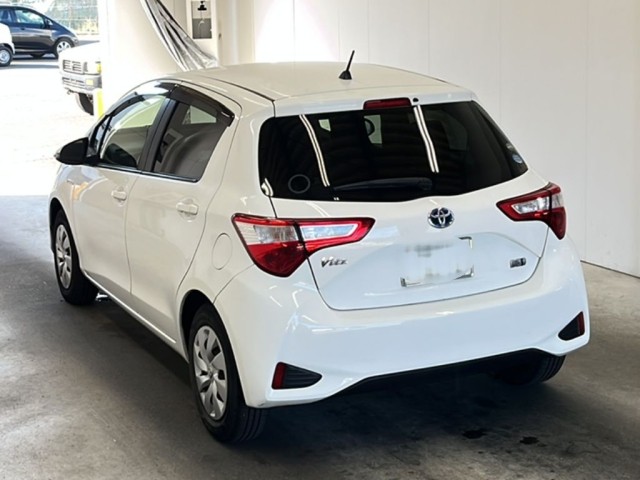 TOYOTA VITZ 2018/5