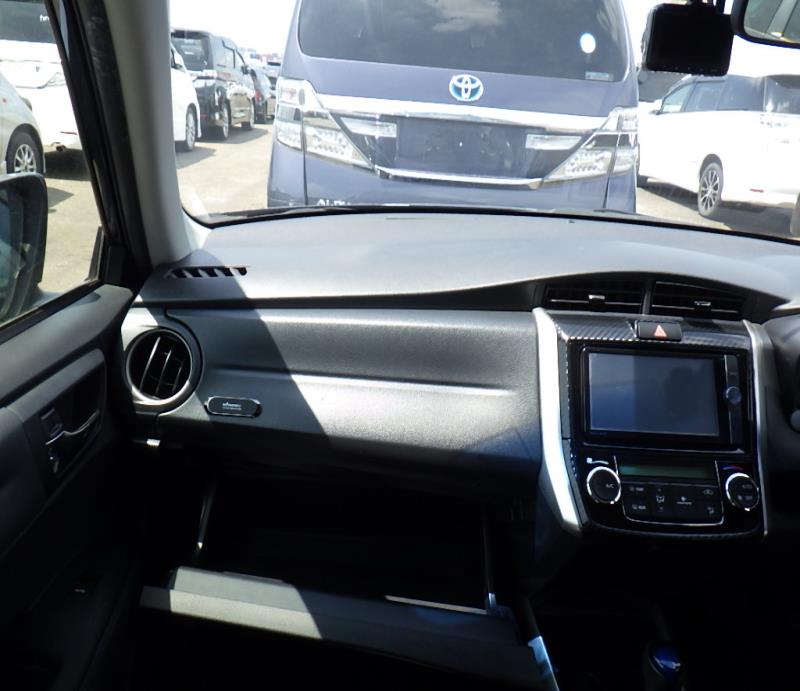 TOYOTA COROLLA FIELDER 2013/9