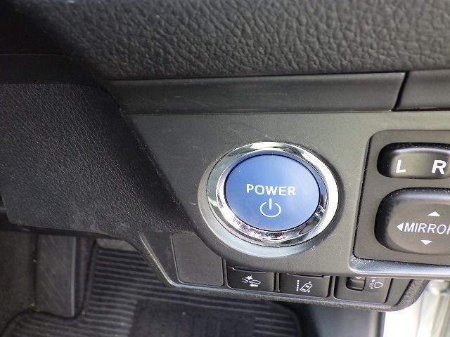 TOYOTA COROLLA FIELDER 2019/10