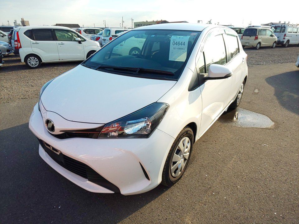 TOYOTA VITZ 2017/2