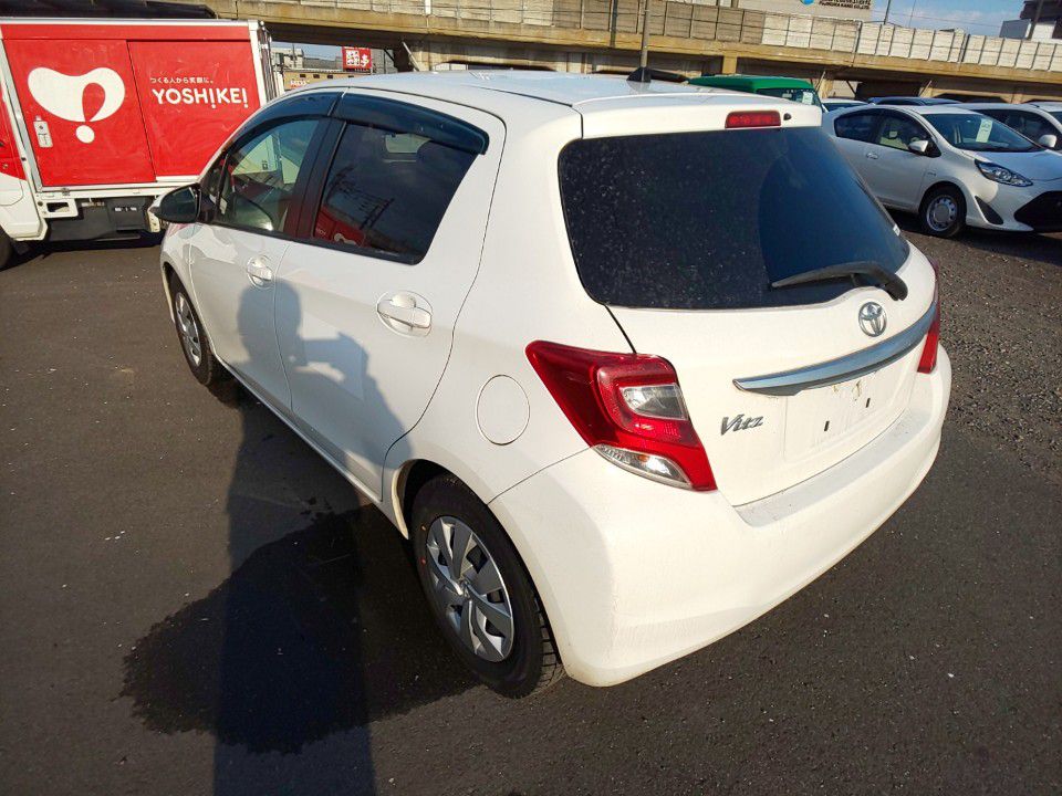 TOYOTA VITZ 2017/2