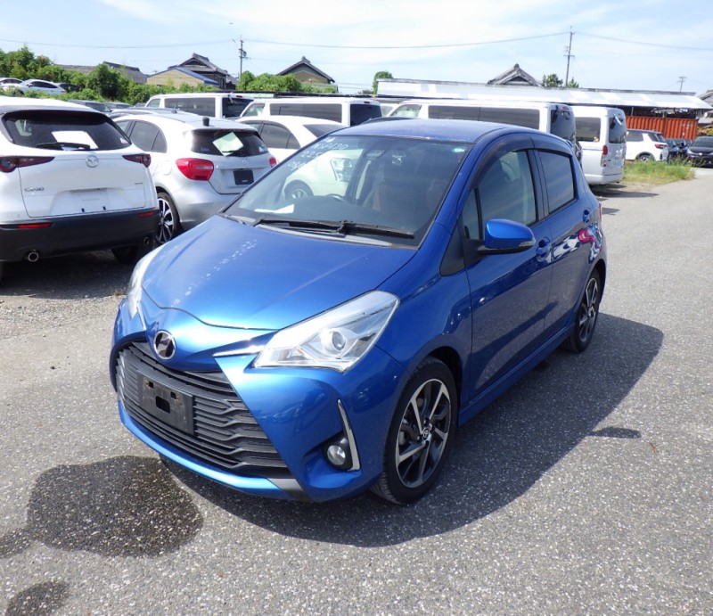 TOYOTA VITZ 2017/1