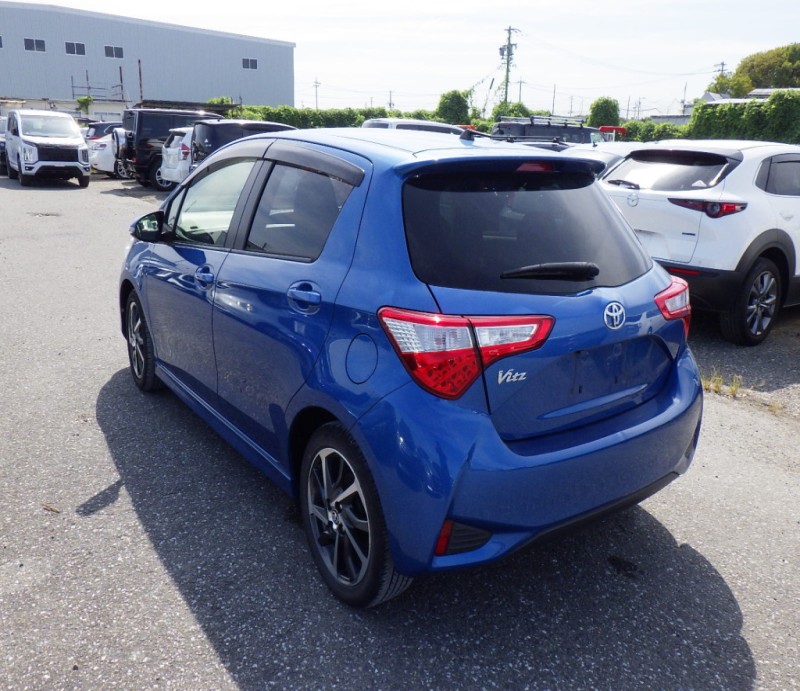 TOYOTA VITZ 2017/1