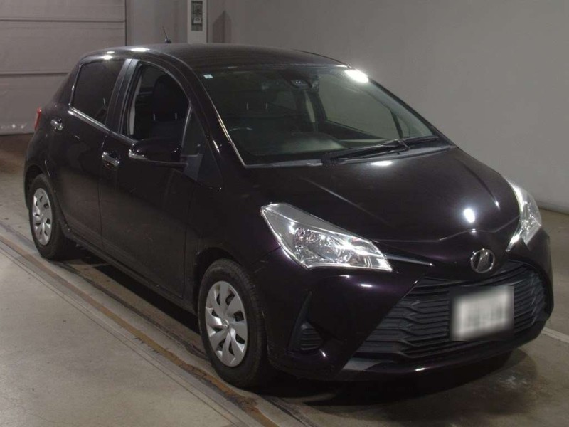 TOYOTA VITZ 2018/3