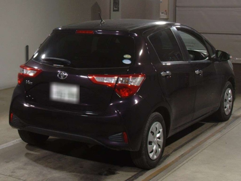 TOYOTA VITZ 2018/3