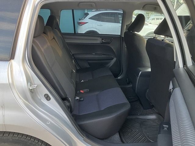 TOYOTA COROLLA FIELDER 2013/4