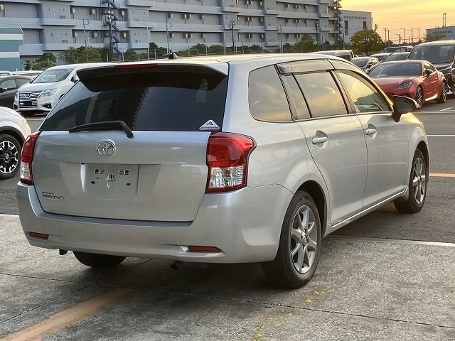 TOYOTA COROLLA FIELDER 2013/4