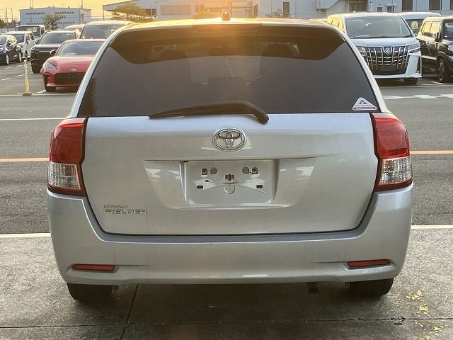 TOYOTA COROLLA FIELDER 2013/4