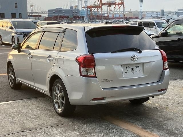 TOYOTA COROLLA FIELDER 2013/4
