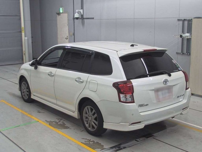 TOYOTA COROLLA FIELDER 2013/4
