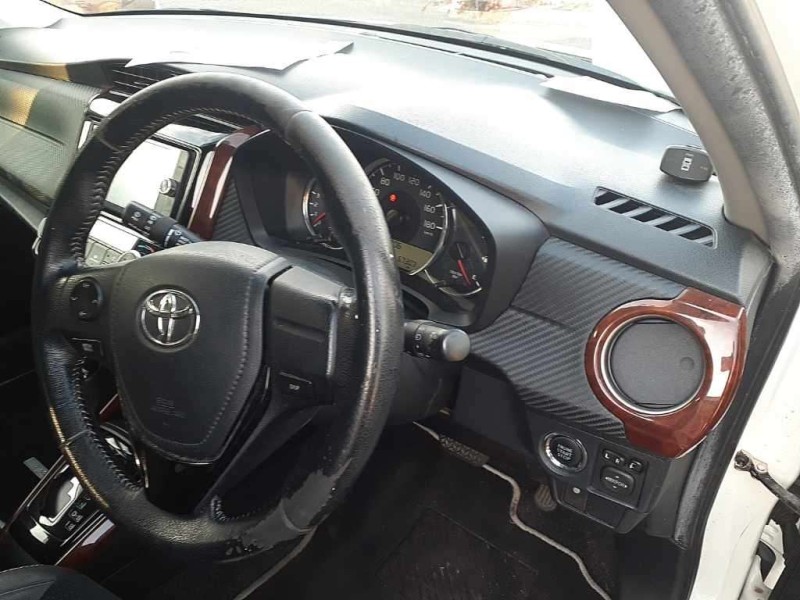 TOYOTA COROLLA FIELDER 2013/4