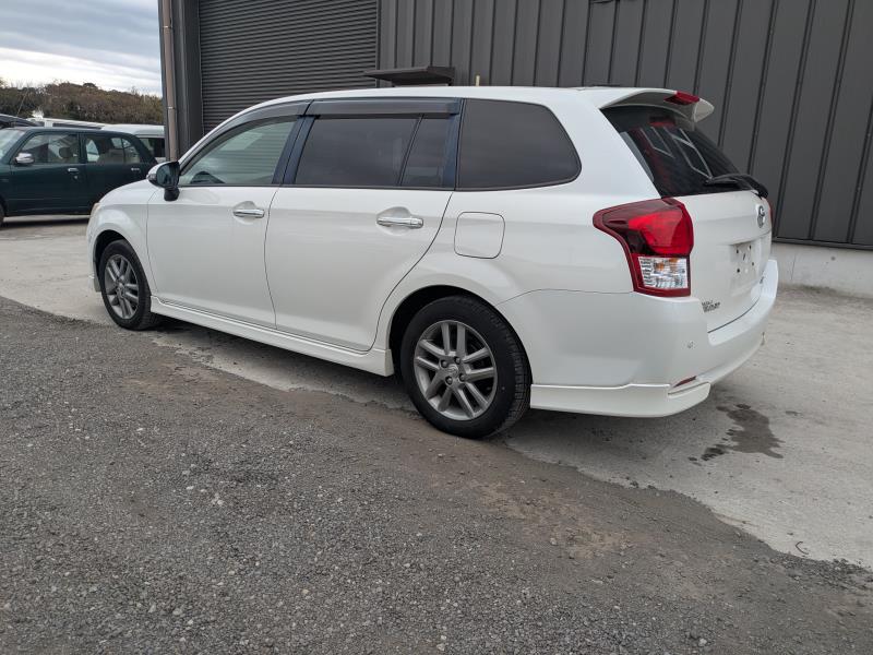 TOYOTA COROLLA FIELDER 2013/4