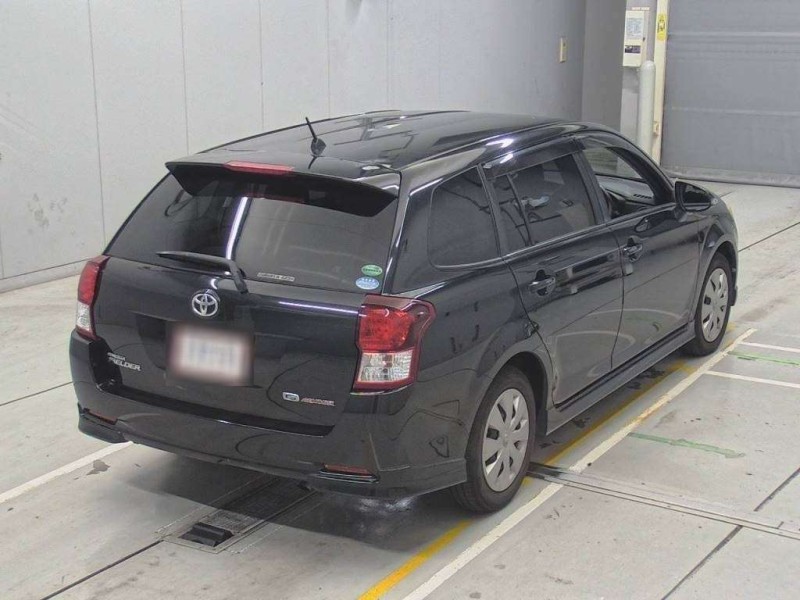 TOYOTA COROLLA FIELDER 2013/8