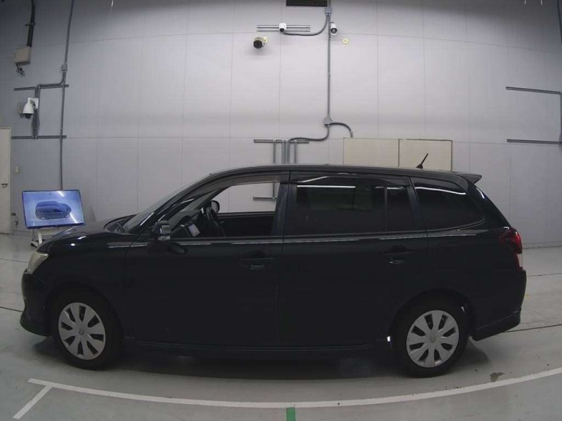 TOYOTA COROLLA FIELDER 2013/8