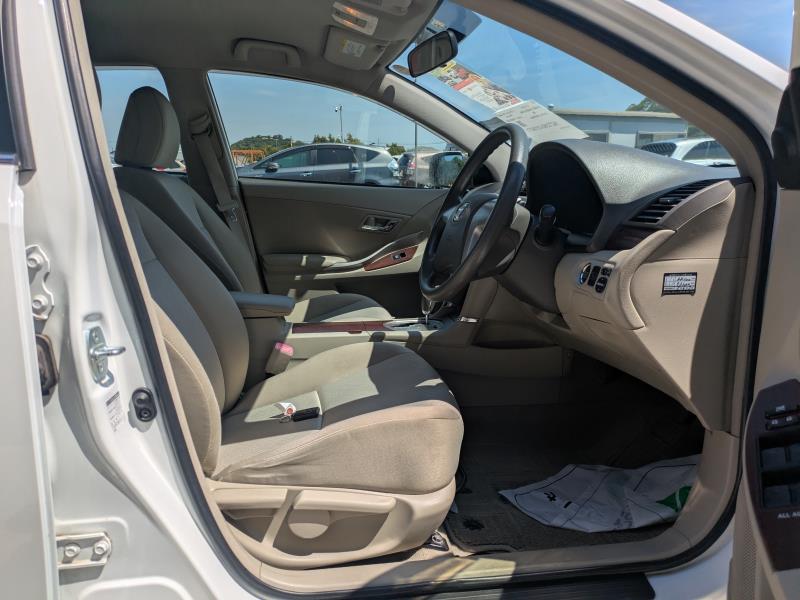 TOYOTA PREMIO 2012/6