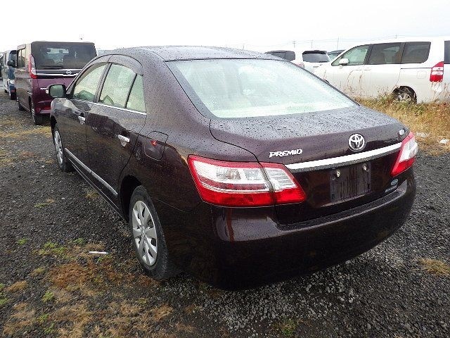 TOYOTA PREMIO 2012/11
