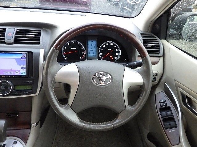 TOYOTA PREMIO 2012/11
