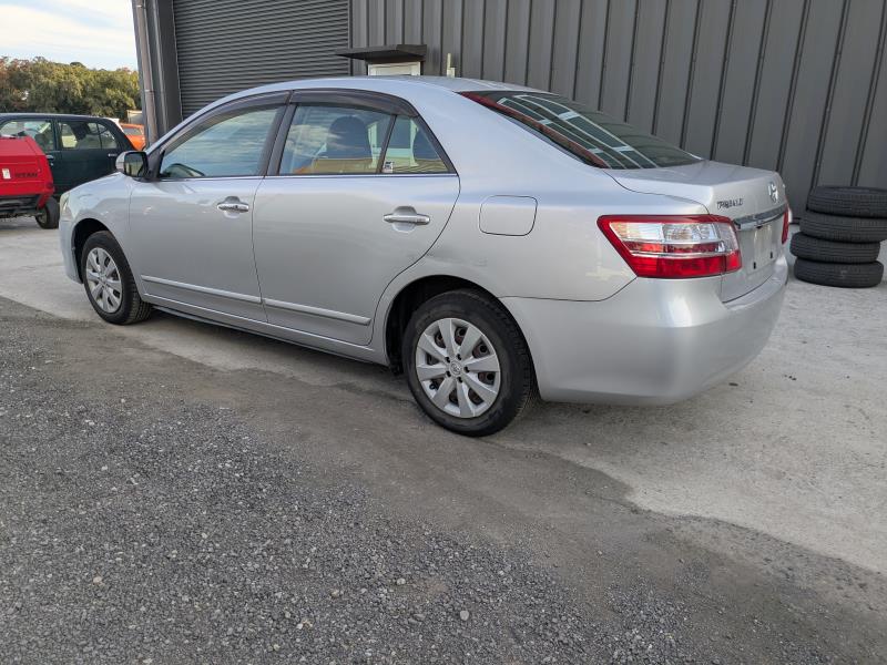 TOYOTA PREMIO 2012/10