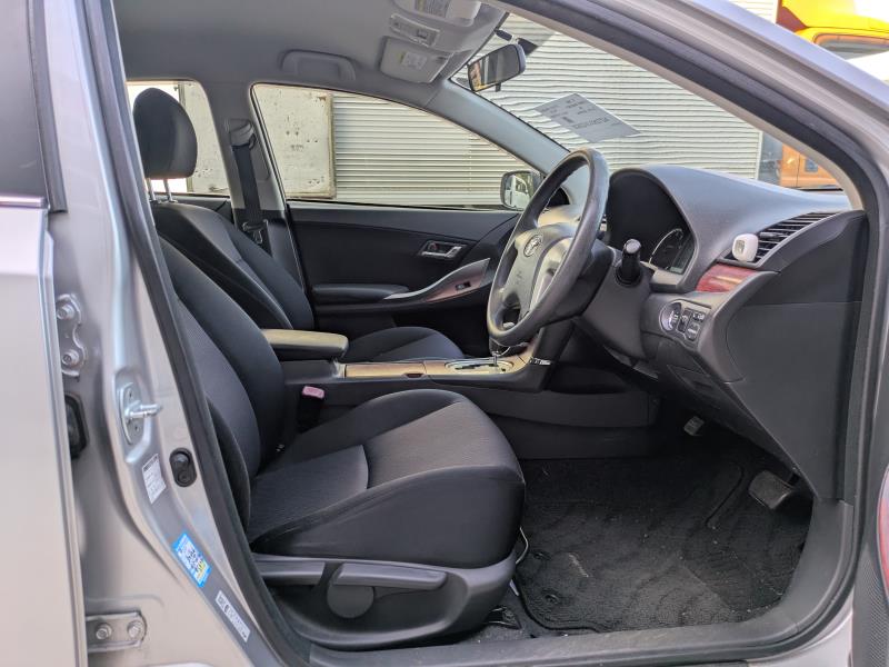 TOYOTA PREMIO 2012/10