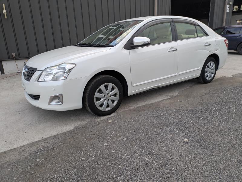 TOYOTA PREMIO 2015/12