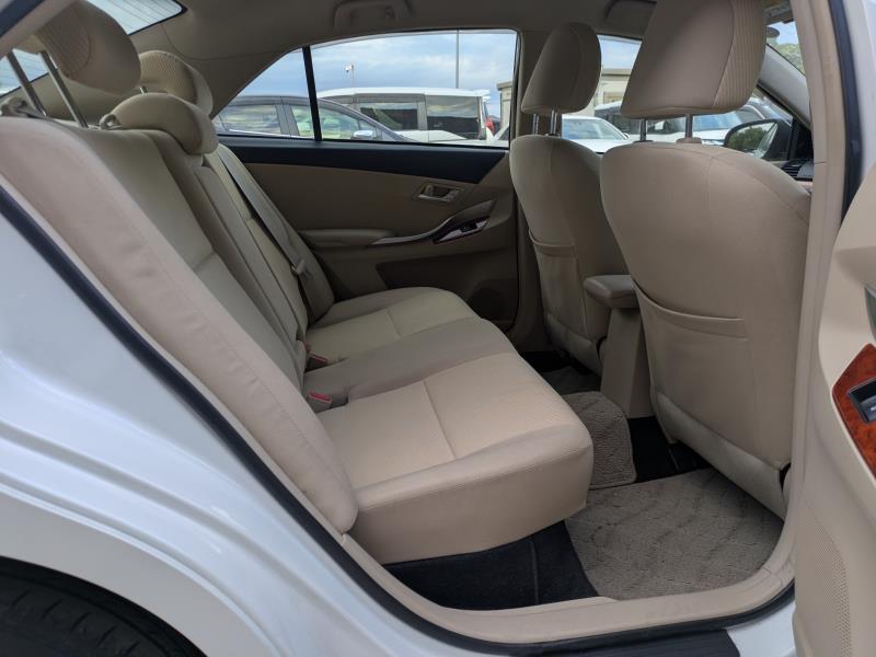 TOYOTA PREMIO 2015/12