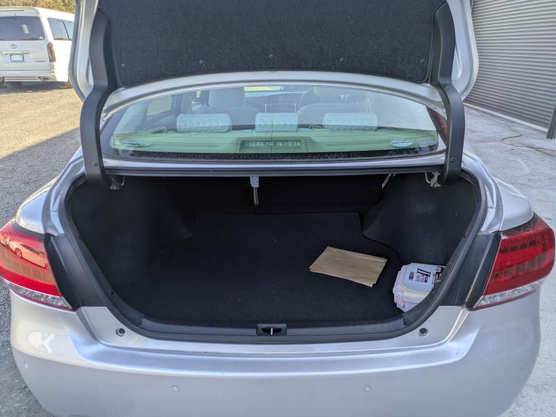 TOYOTA PREMIO 2016/10