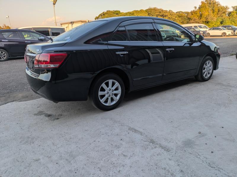 TOYOTA PREMIO 2018/6