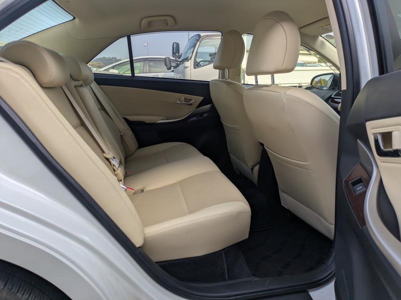 TOYOTA PREMIO 2019/1