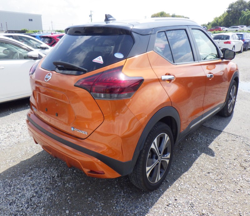 NISSAN KICKS 2022/8