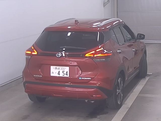 NISSAN KICKS 2023/12