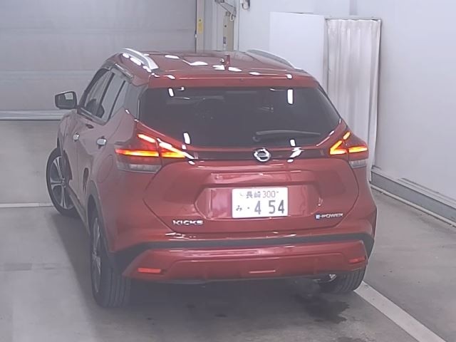 NISSAN KICKS 2023/12