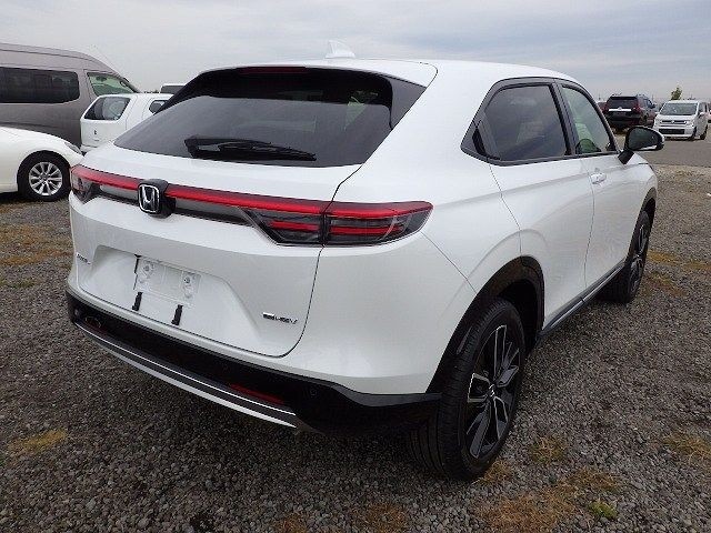 HONDA VEZEL 2025/10