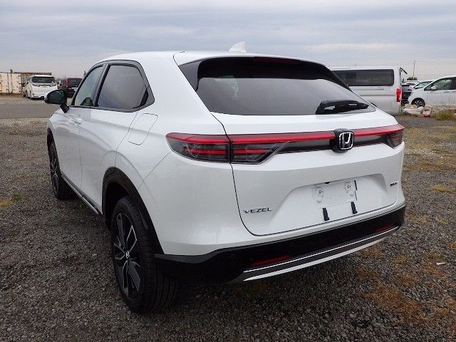 HONDA VEZEL 2025/10