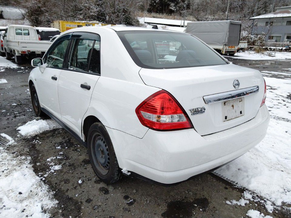 NISSAN TIIDA LATIO 2012/2