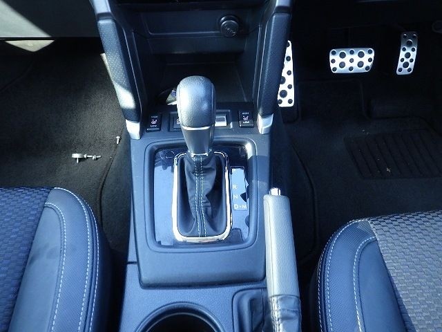 SUBARU FORESTER 2017/5