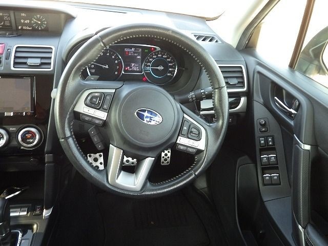 SUBARU FORESTER 2017/5