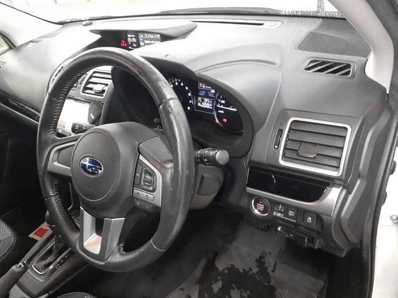 SUBARU FORESTER 2017/8