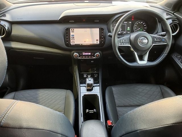 NISSAN KICKS 2022/10