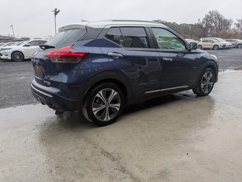 NISSAN KICKS 2023/12