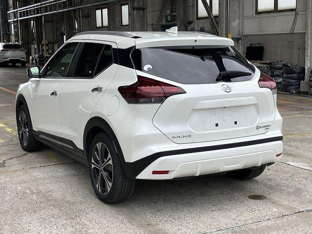 NISSAN KICKS 2023/12