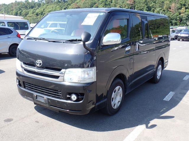 TOYOTA HIACE 2009/8