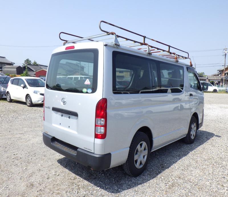 TOYOTA REGIUSACE 2010/12