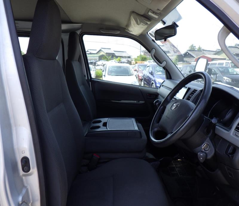 TOYOTA REGIUSACE 2010/12